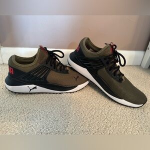 Men’s Puma Sneakers